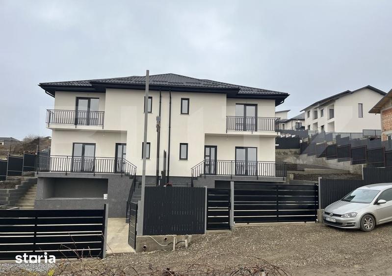 Casă cu 4 camere cu Teren 300 Mp în Valea Lupului