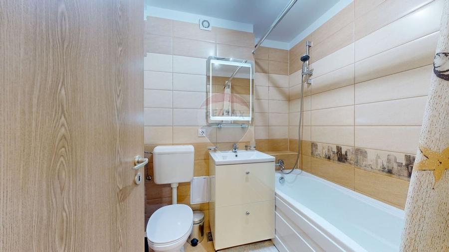 Apartament cu 3 camere decomandat, mobilat în Tractorul