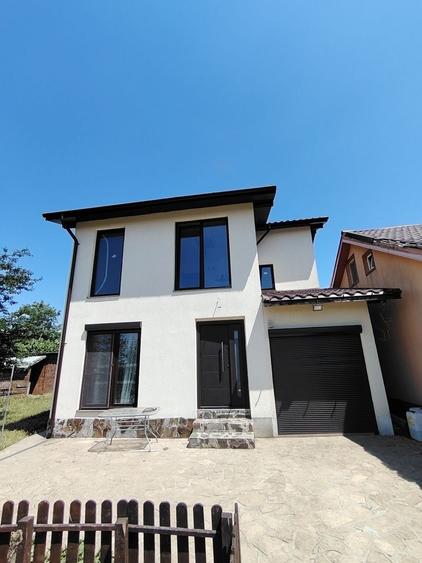 Casă cu 4 camere decomandat în Tuzla
