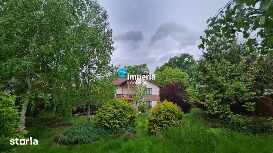 Casă cu 7 camere cu Teren 1000 Mp în Bârnova