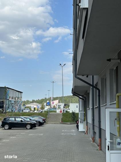 Apartament cu 2 camere semidecomandat în Florești