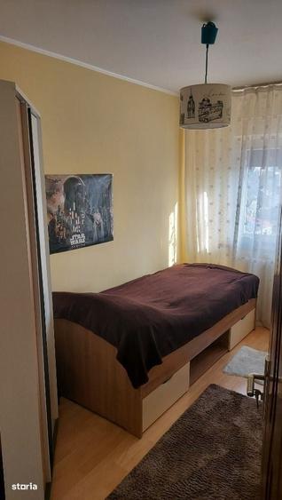 Apartament cu 3 camere decomandat în Păcurari
