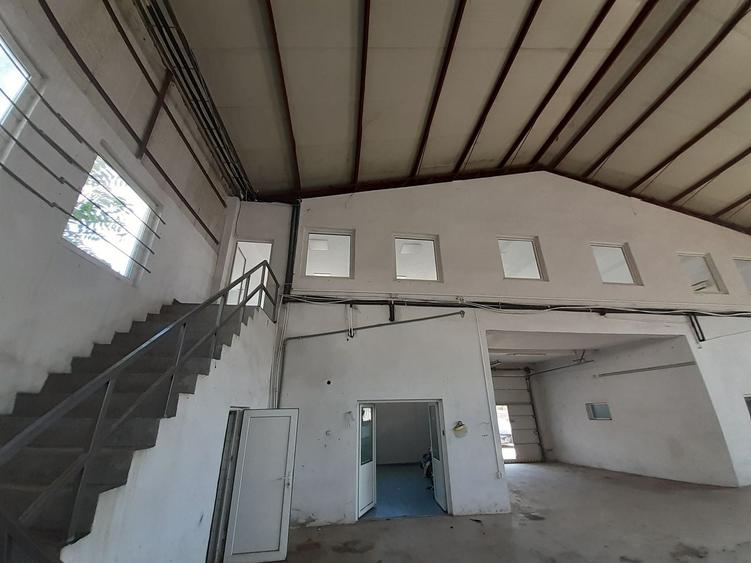 Spațiu industrial, de 750 mp, în Exterior Est