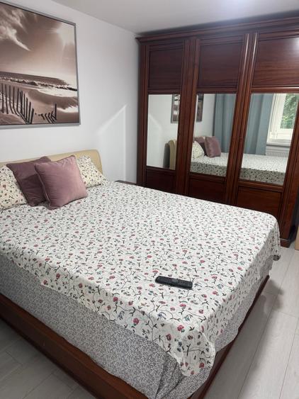 Apartament cu 3 camere decomandat, mobilat în Panduri