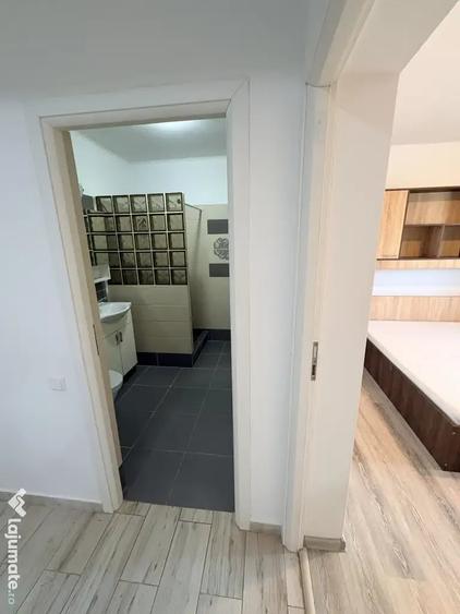 Garsonieră decomandată în Valea Lupului