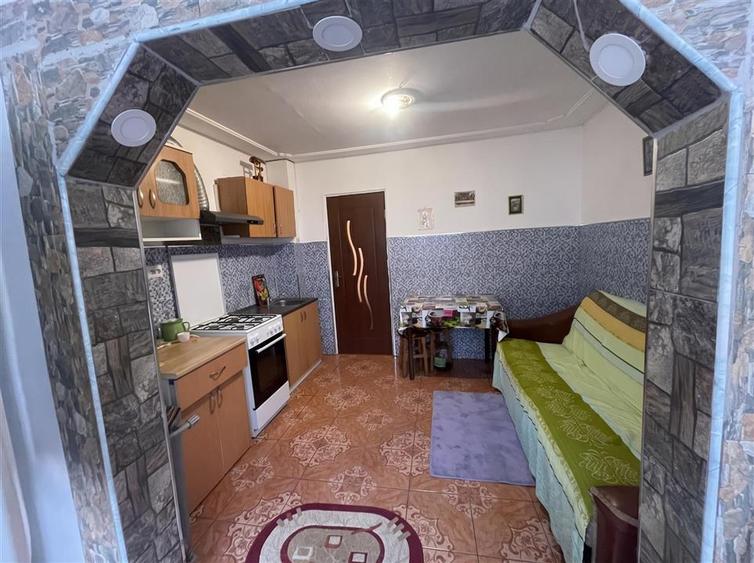 Apartament cu 2 camere decomandat în Burdujeni