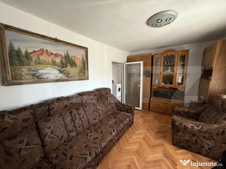 Apartament cu 3 camere decomandat în Micro 4