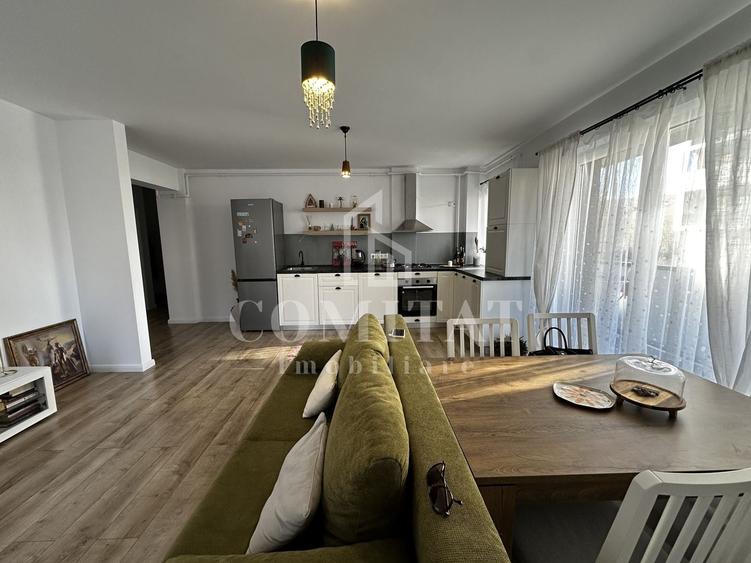 Apartament cu 2 camere semidecomandat, mobilat în Florești — fotografia 3