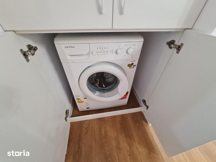 Zona Catedralei-apartament semidecomandat cu 3 camere - 3
