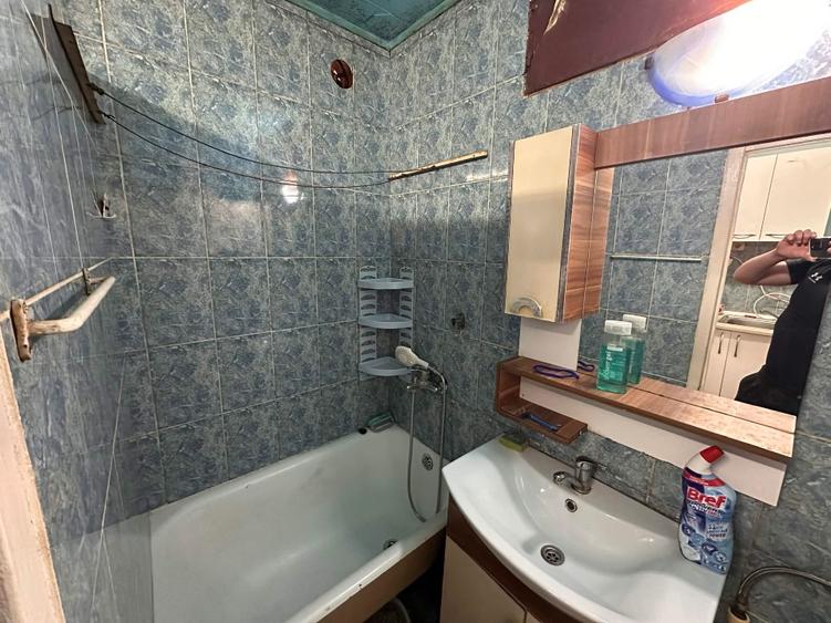 Inchiriez camera de 24m2 cu baie proprie si centrala in cartierul Noua - 5