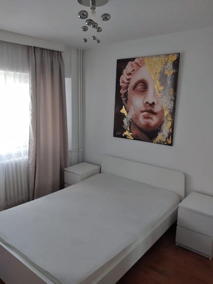 Apartament cu 3 camere decomandat în Beller