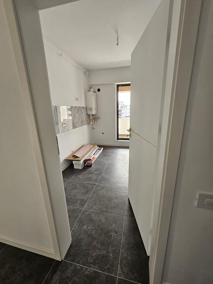 Apartament cu 3 camere decomandat în Titan