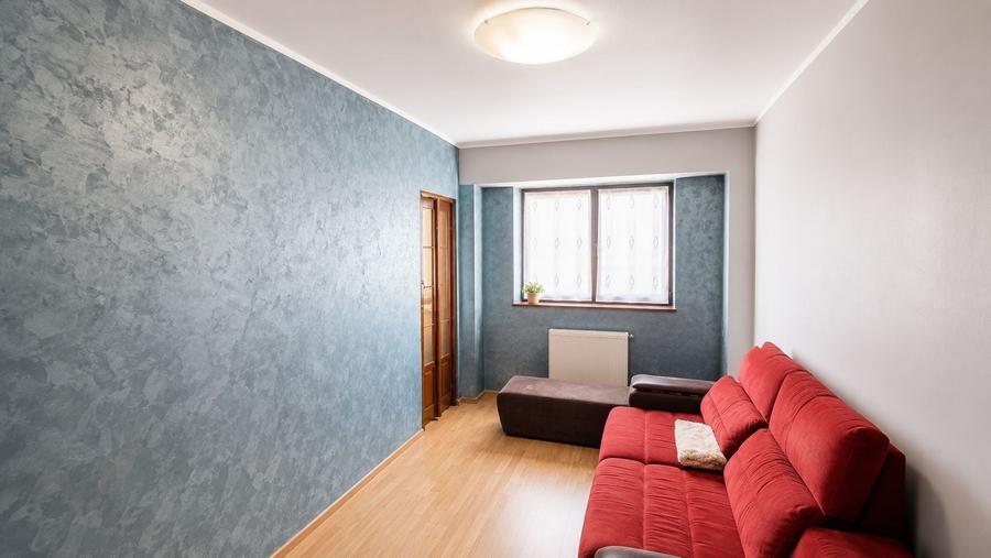 Apartament cu 4 camere decomandat în Central