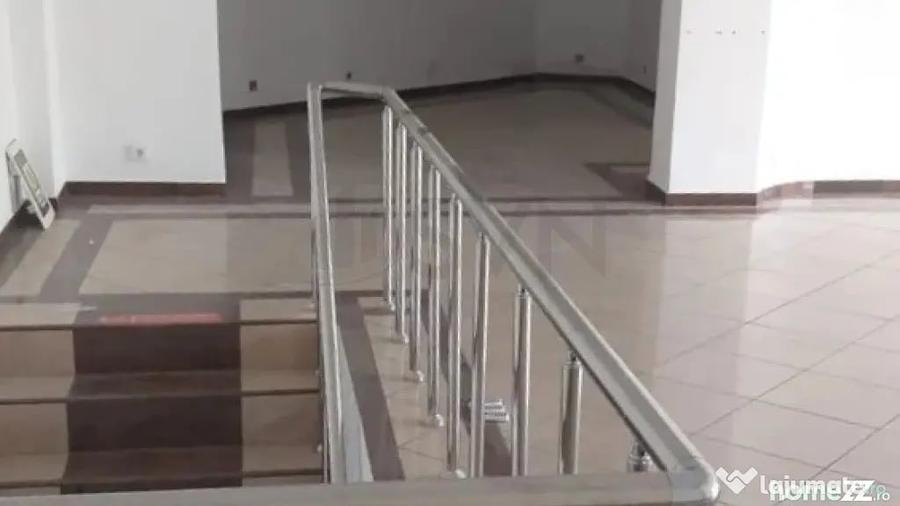 Spațiu comercial, de 570 mp, în Gara de Nord