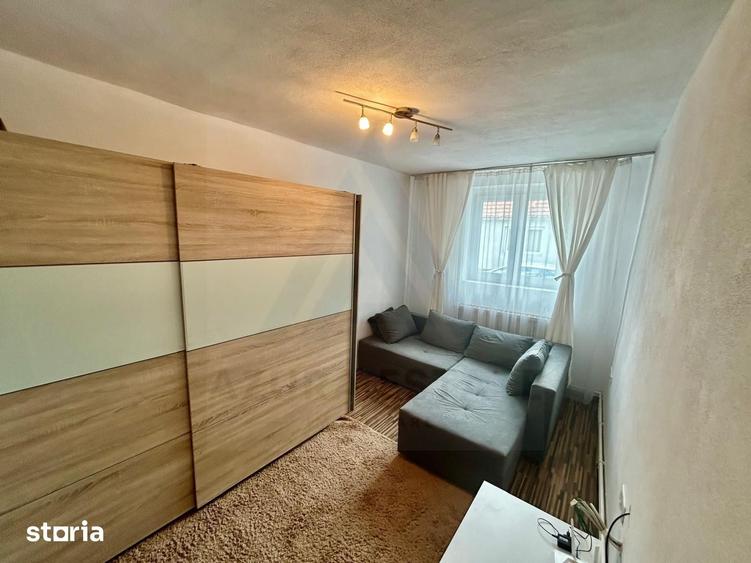 Casă cu 4 camere cu Teren 180 Mp în Țiglari