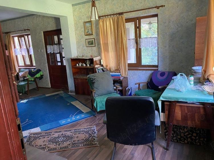 Casă cu 5 camere cu Teren 3438 Mp în Avram Iancu (Vârfurile)