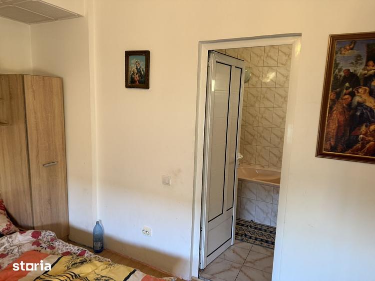 Casă cu 5 camere cu Teren 250 Mp în Ferentari
