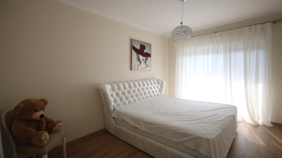 Duplex cu 3 camere cu Canalizare în Dumbrăvița