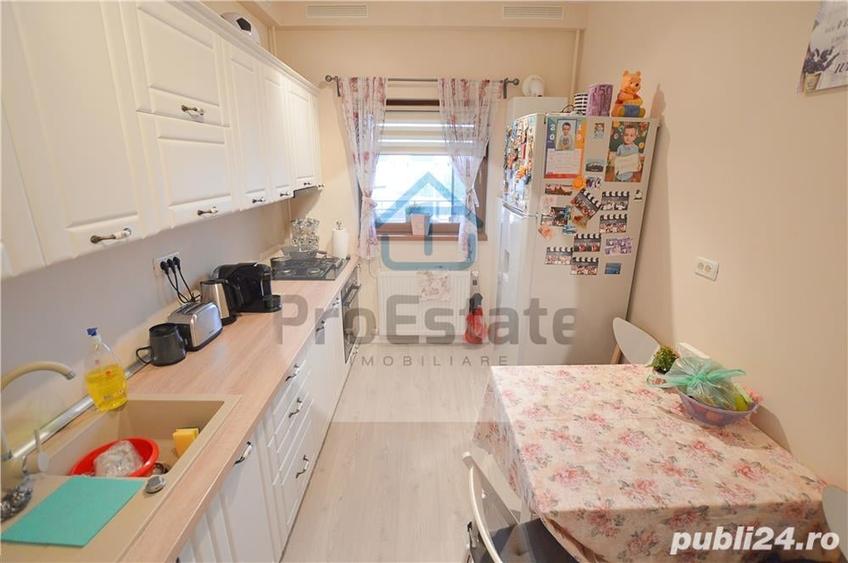 Apartament cu 3 camere decomandat în Otopeni