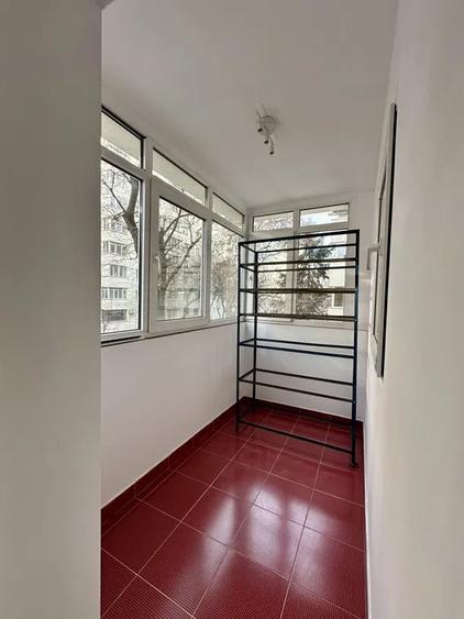 Apartament cu 3 camere decomandat, mobilat în Basarabia
