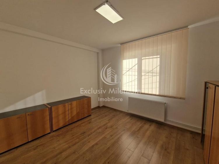 Casă individuală cu 6 camere cu Teren 165 Mp în Vatra Luminoasă