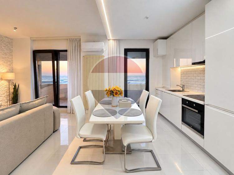 Apartament cu 2 camere semidecomandat, mobilat în Central