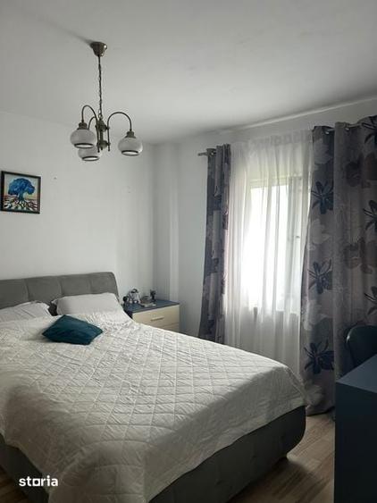 Apartament cu 3 camere decomandat în Canta