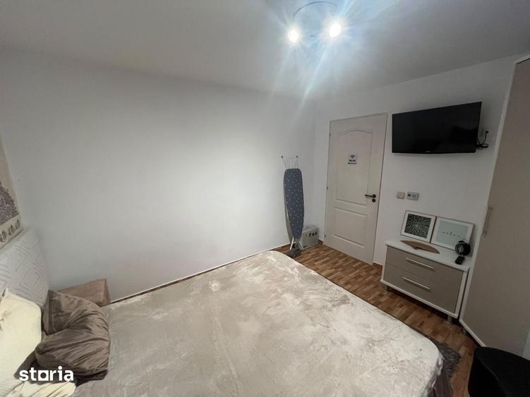 Casă cu 4 camere cu Teren 489 Mp în Glina