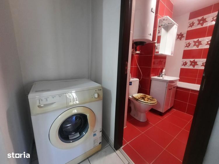 Apartament cu 2 camere decomandat în Micro 15