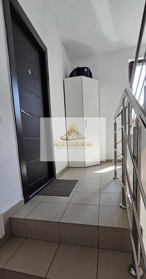 Apartament cu 3 camere decomandat, mobilat în Brâncoveanu