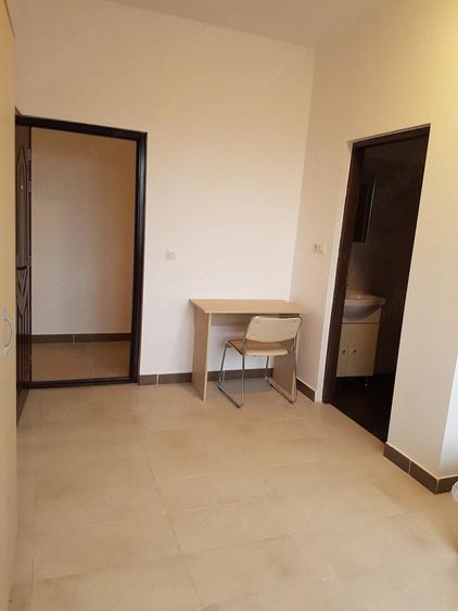 Apartament cu 6 camere decomandat în Central