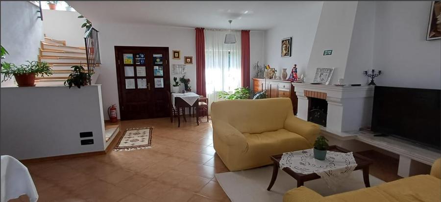 Casă individuală cu 4 camere cu Canalizare în Bunloc