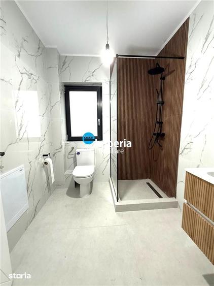 Casă cu 4 camere cu Teren 450 Mp în Valea Ursului