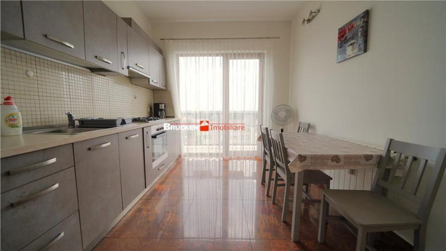 Apartament cu 3 camere decomandat în Nufărul