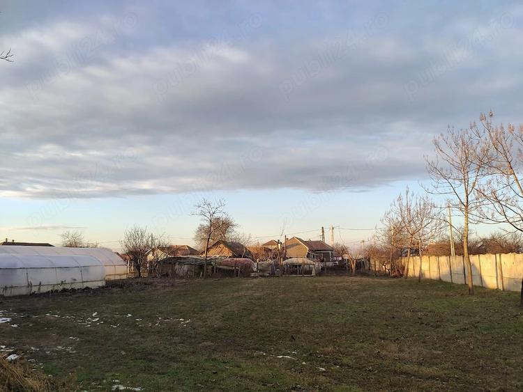 Casă cu Teren 1700 Mp în Central