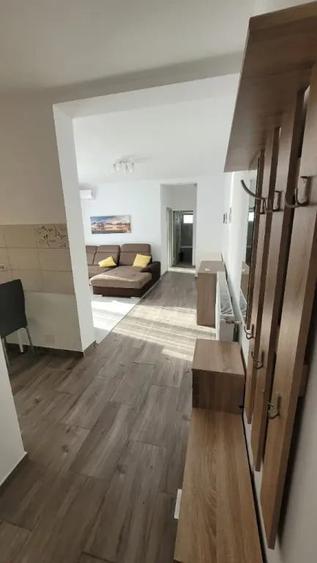 Apartament cu 2 camere semidecomandat în Giroc