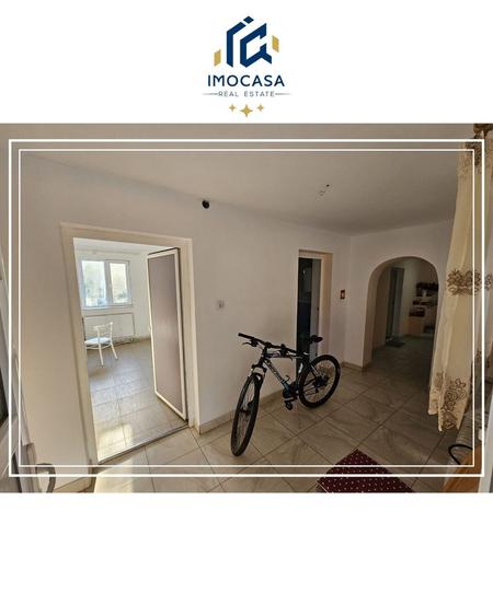 Casă cu 4 camere cu Teren 2300 Mp în Ineu