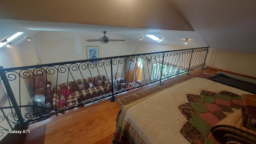 Casă individuală cu 3 camere cu Canalizare în Gruiu