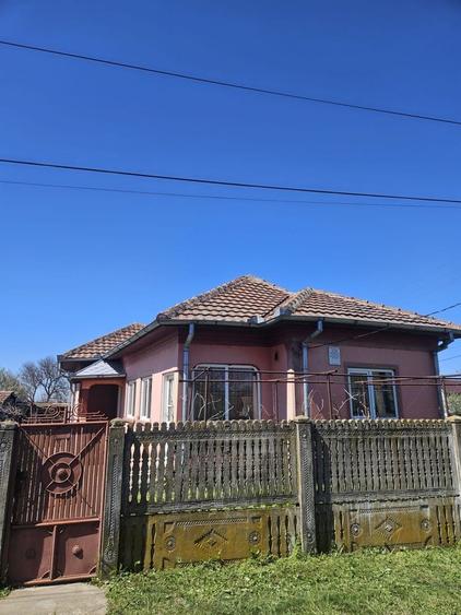 Casă cu 4 camere în Goicea