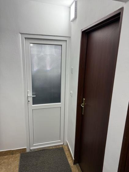 Inchiriez apartament cu o camera 42 mp. - 8