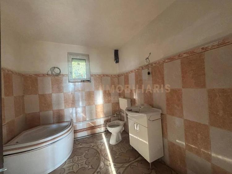 Casa individuala de vanzare + 7 ari de teren, Grosi - 9