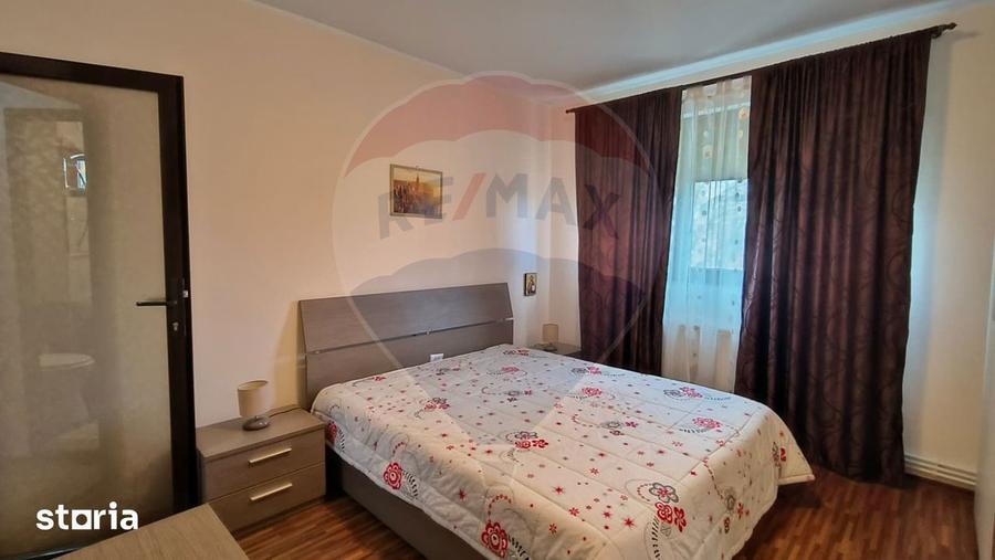 Apartament cu 2 camere, mobilat în Micro 13