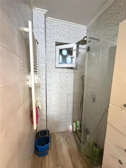 Apartament cu 2 camere semidecomandat în Valenta