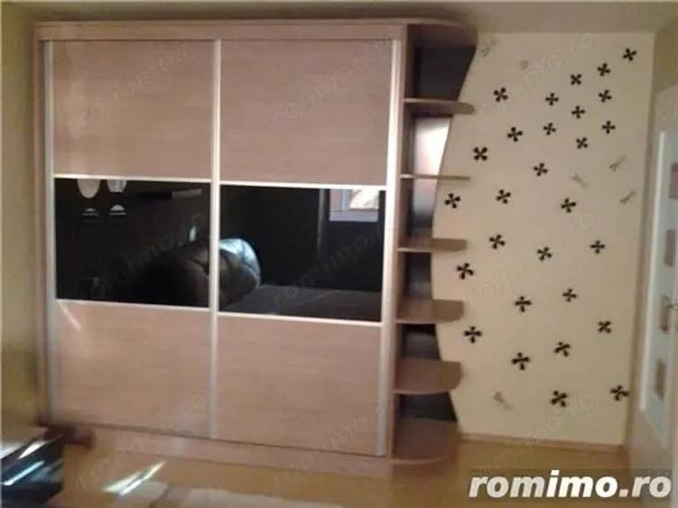 Apartament cu 4 camere decomandat în Govândari
