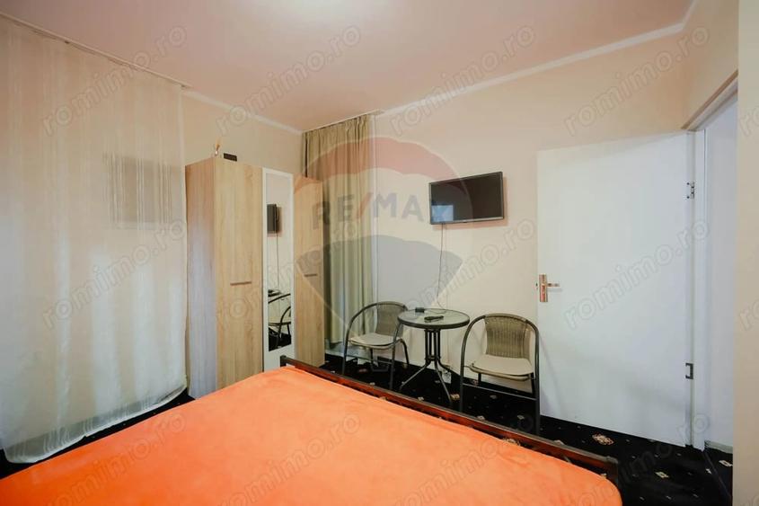 Apartament cu 4 camere decomandat în Central