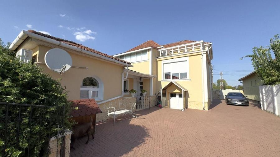 Casă individuală cu 5 camere cu Canalizare în Nord-Vest