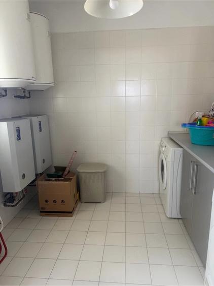 Apartament cu 5 camere decomandat în Central