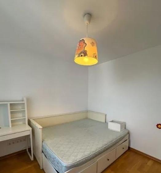 Apartament cu 3 camere decomandat, mobilat în Tineretului
