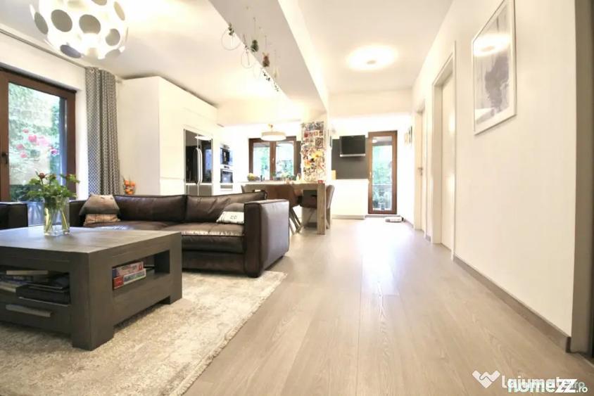 Apartament cu 4 camere semidecomandat în Grădina Icoanei