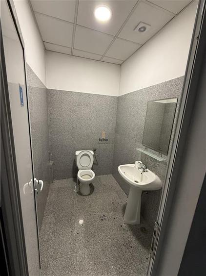 Birou, de 275 mp, în Central